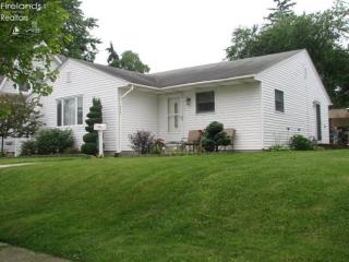 314 Spruce St, Fremont, OH 43420-2250
