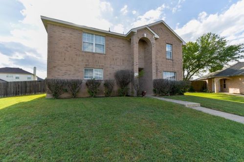 317 Beechwood Ln, Cedar Hill TX  75104-2978 exterior