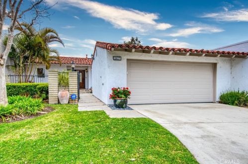 2417 Novia, Newport Beach, CA 92660-3543