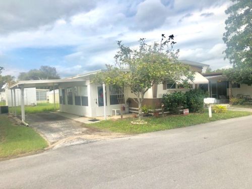 11708 Lisa Halasz Ln, Thonotosassa, FL 33592-2875