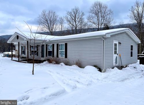710 New Lancaster Valley Rd, Locke Mills, PA 17063-9509