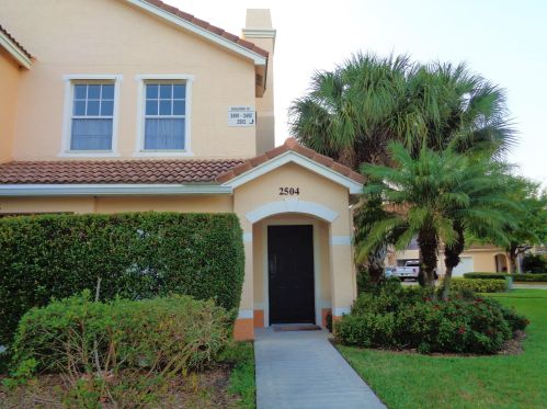 2504 57th Cir, Vero Beach FL  32966-4651 exterior