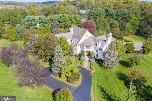 9 Summit Ln, Wilmington, DE 19807-2159