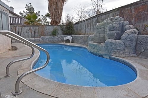 12790 Ponderosa Ranch Rd, Victorville, CA 92392-6128