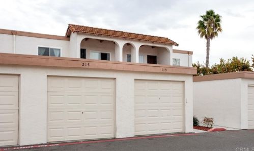 215 Candice Pl, Vista CA  92083-1944 exterior