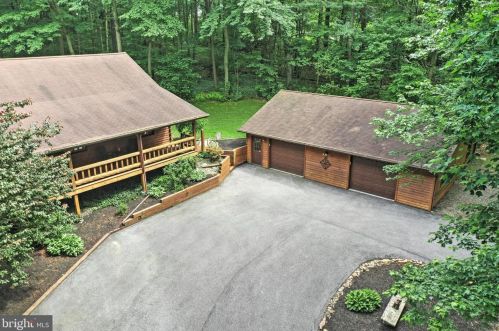 315 Bacon Rd, Red Lion PA  17356-8887 exterior