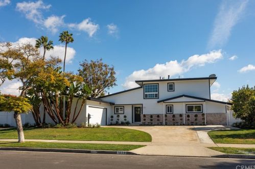 1608 Dover Dr, Newport Beach, CA 92660-4749