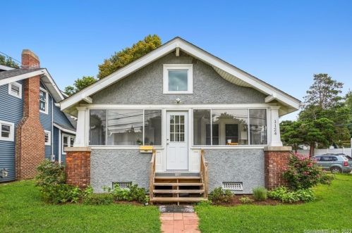 1124 Shippan Ave, Stamford CT  06902-7424 exterior