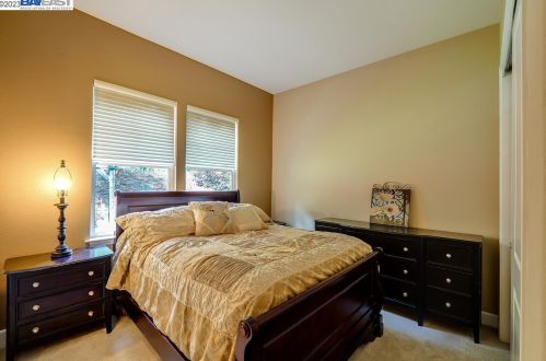 8765 Wild Iris Dr, Gilroy CA  95020-7935 exterior