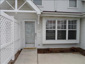 6035 Crosswinds Dr, Cudahy WI 53110-3421 exterior