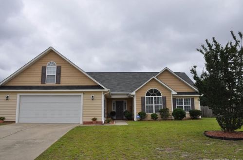 2316 Gray Goose Loop, Fayetteville NC  28306-3552 exterior