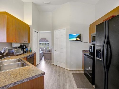 4333 20th Ave, Naples FL  34116-6409 exterior