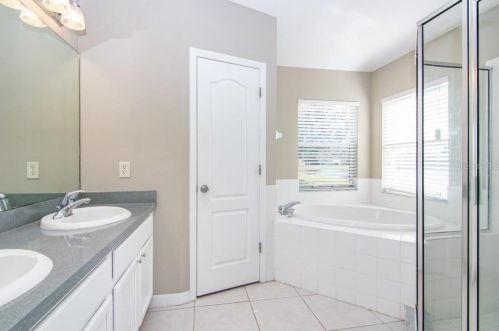 2232 Roanoke Spg Dr, Ruskin FL 33570-6315 exterior