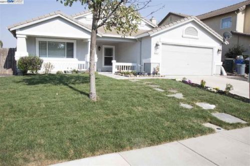 4614 Chelsea Dr, Oakley, CA 94561-6325