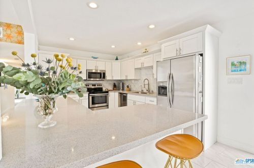 1840 Sandcliff Rd, Palm Springs CA  92264-4844 exterior