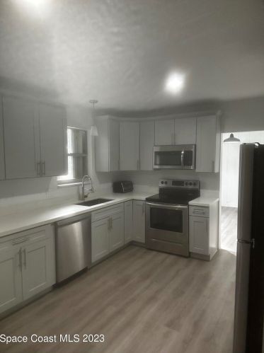 2404 2nd Ct, Vero Beach FL  32962-8221 exterior