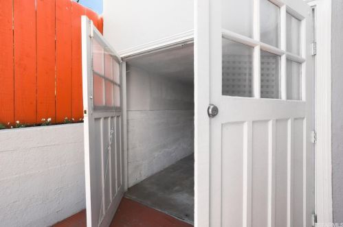 3061 Dakota St, Oakland CA 94602-3801 exterior