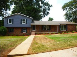 3706 Cricklewood Dr, Montgomery, AL 36109-1308