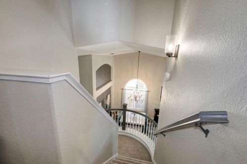 6826 Kilconnell Dr, Elk Grove CA 95758-4489 exterior