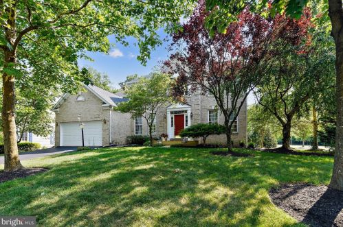 780 Kenneth Pl, Leesburg, VA 20175-5622