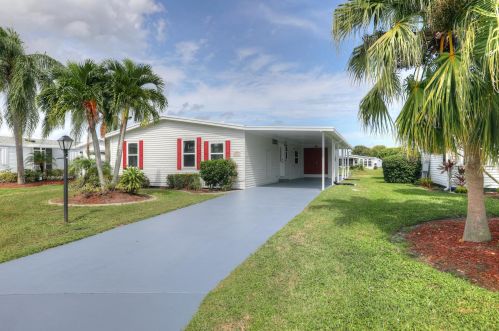 8471 Schefflera Ct, Fort Pierce FL  34952-3377 exterior