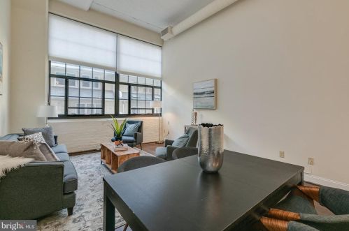 2429 Locust St, Philadelphia PA  19103-5553 exterior