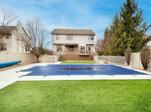 1640 Norman Dr, Sewickley, PA 15143-8557
