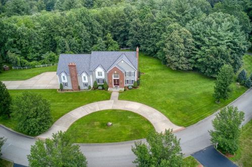 18 Kashmir Dr, Salem, NH 03079-1535