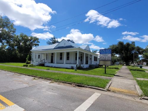 2932 Jefferson St, Marianna FL  32446-3448 exterior