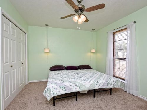 405 Rockmoor Dr, Georgetown TX 78628-8841 exterior