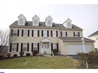 55 Jamie Cir, Gilbertsville, PA 19525-8886