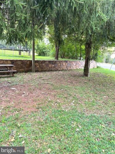 197 White Oak Rd, Fredericksburg, VA 22405-2645