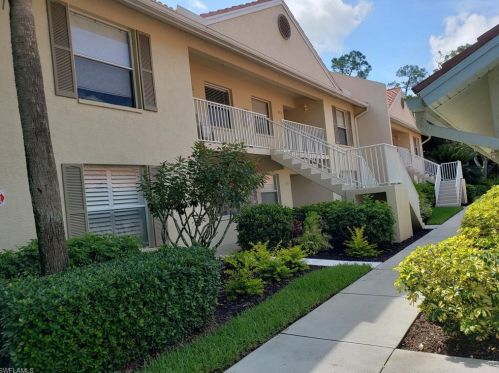 289 Robin Hood Cir, Naples, FL 34104-9404