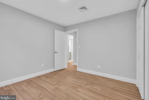 9 Snowflower Ln, Willingboro NJ  08046-1012 exterior