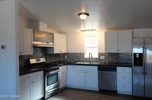 9008 Fillmore Rd, Tucson, AZ 85736-1844