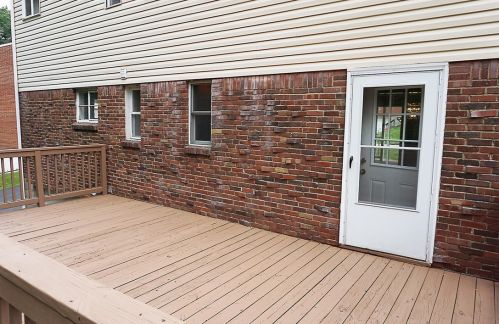 453 Janice Dr, Pittsburgh PA  15235-3021 exterior