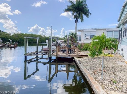 17721 Bryan Ct, Fort Myers Beach, FL 33931-7106