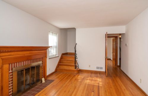 2469 Downing Dr, Cincinnati, OH 45208-1102