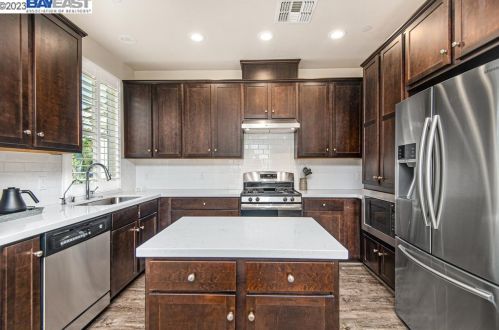 1728 Catalina Ct, Livermore CA  94550-6413 exterior