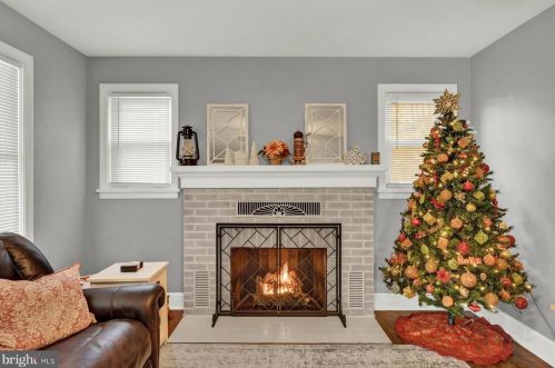 1829 Basin Hill Blvd, Carlisle PA  17013-1111 exterior