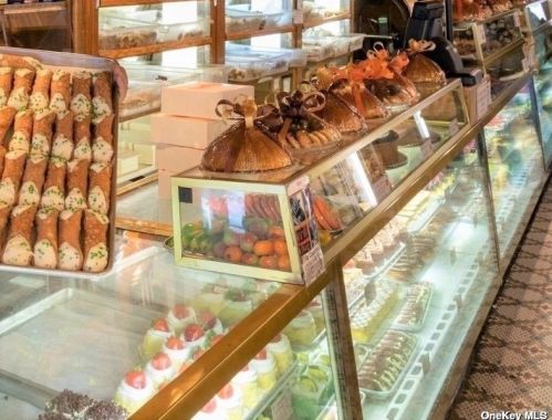 268 4th St, New York NY 10014-2468 exterior