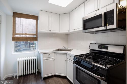 533 Girard Ave, Philadelphia PA  19125-3311 exterior