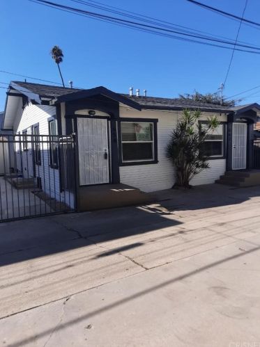 658 Junipero Ave, Long Beach, CA 90814-1057