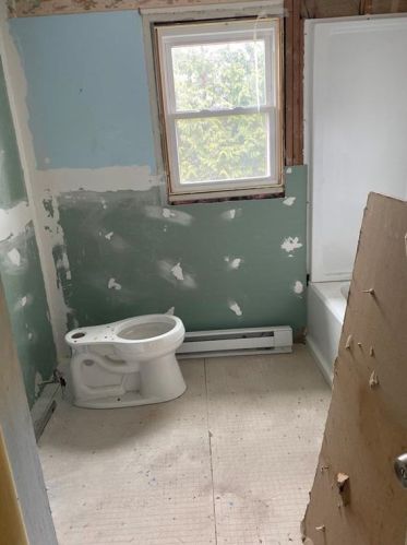 28 Azalea Rd, South Kingstown RI  02882-2531 exterior
