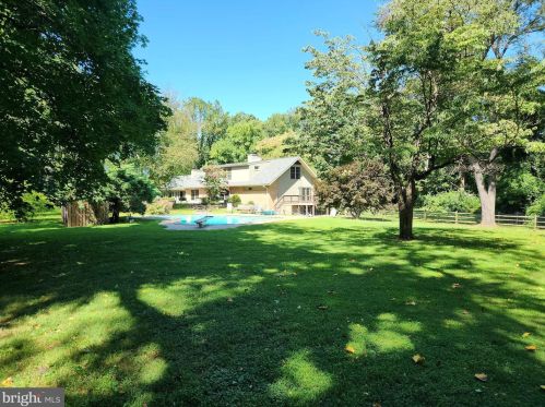 107 Quintynnes Dr, Wilmington DE  19807-1435 exterior