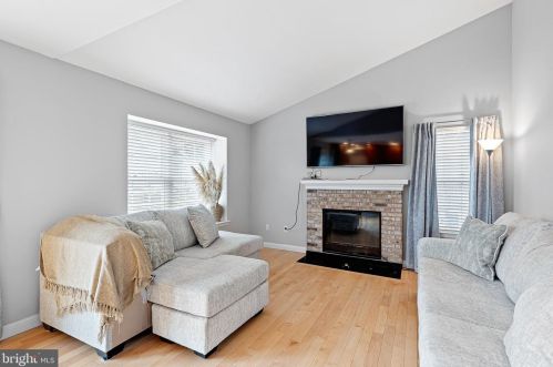 142 Kingscroft Dr, Bear DE  19701-1427 exterior
