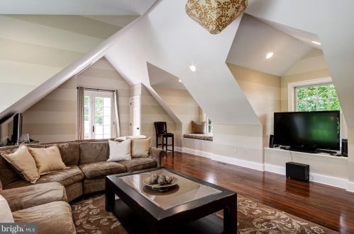 2235 49 St, Washington DC 20007-1057 exterior