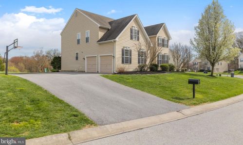 243 Ferndale Ln, Downingtown, PA 19335-1295