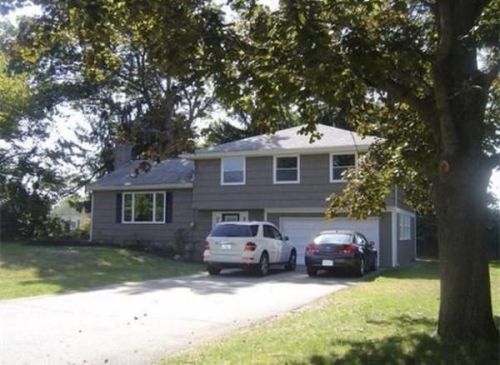 37 Walnut St, Oxford, MA 01540-2245