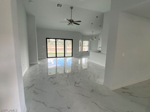 804 Hibiscus Ave, Lehigh Acres, FL 33972-8001